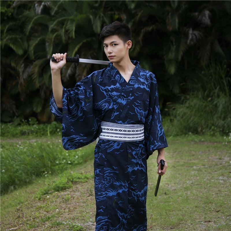 vêtement kimono bleu en coton