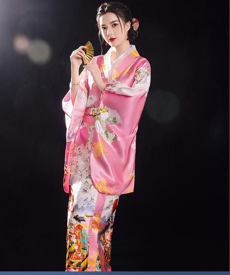 kimono fleuri geisha