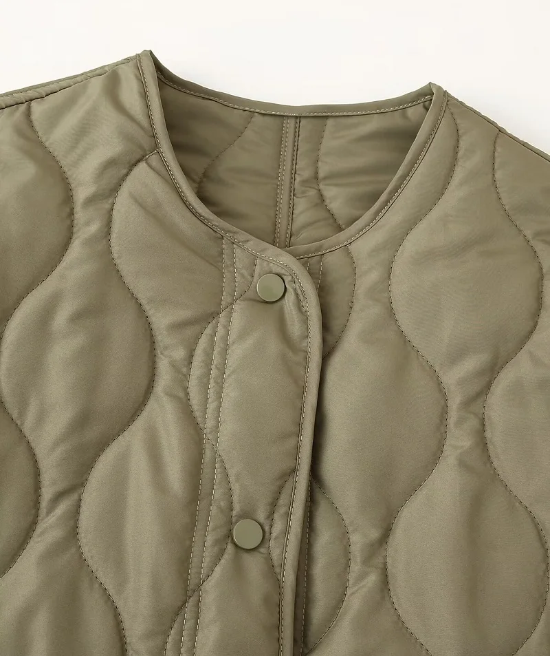 veste khaki à porter en extérieur