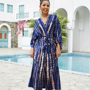 kimono de plage élégant bleu