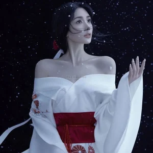 kimono traditionnel japonais femme blanc