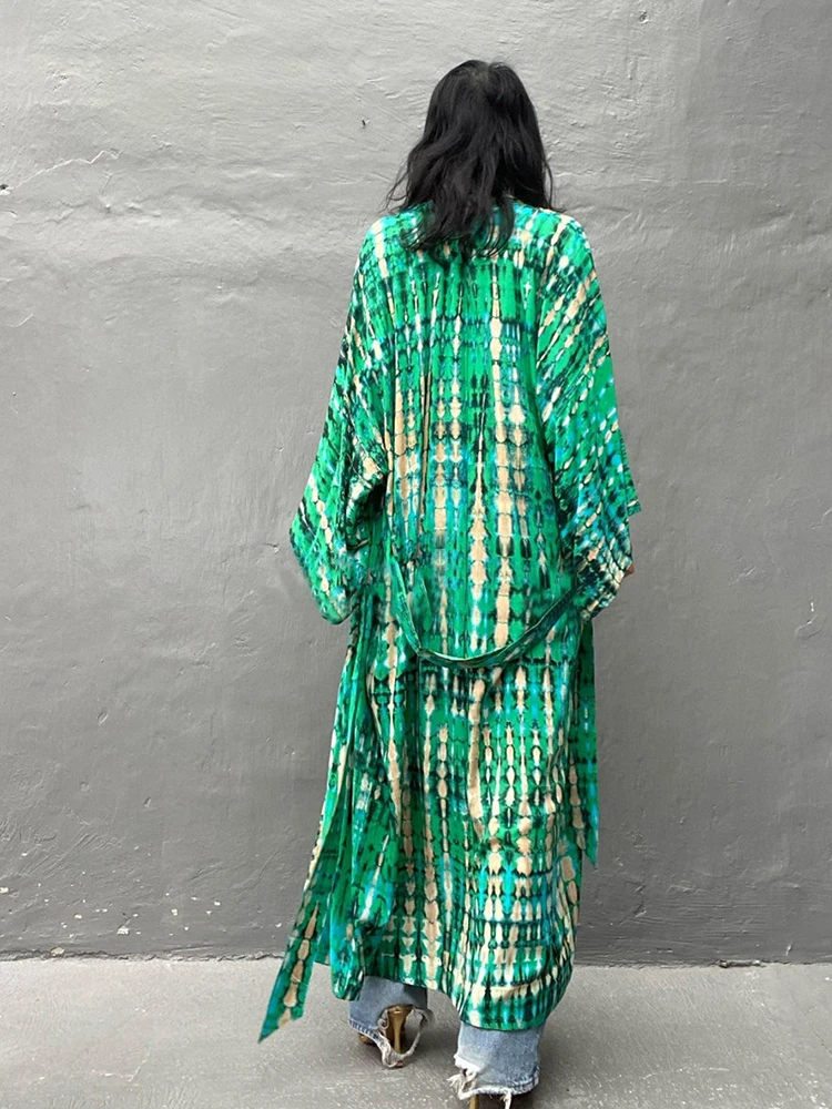 vêtement de plage kimono vert tie dye