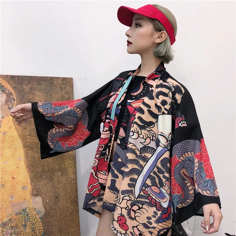 kimono court femme en haori noir