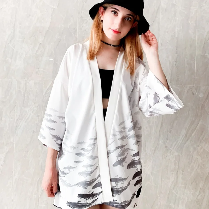 veste kimono pour femme en motif poisson noir