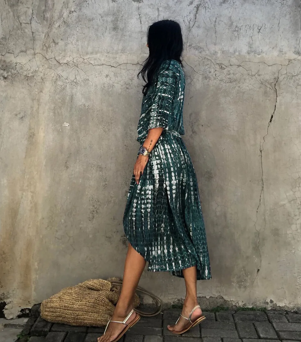 vêtement de plage tie-dye vert foncé