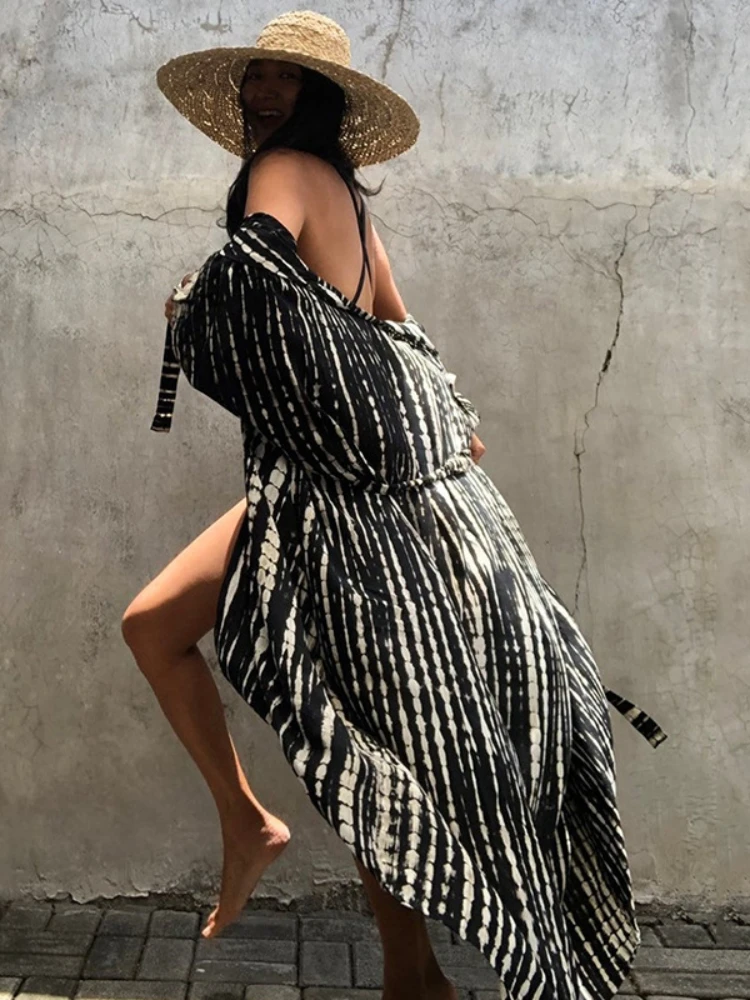 kimono de plage noir avec ceinture ajustable