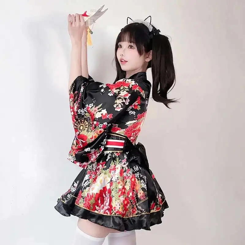 robe kimono japonaise en couleur noire