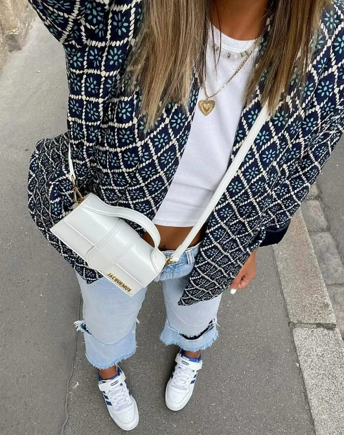 veste en losange au design contemporain