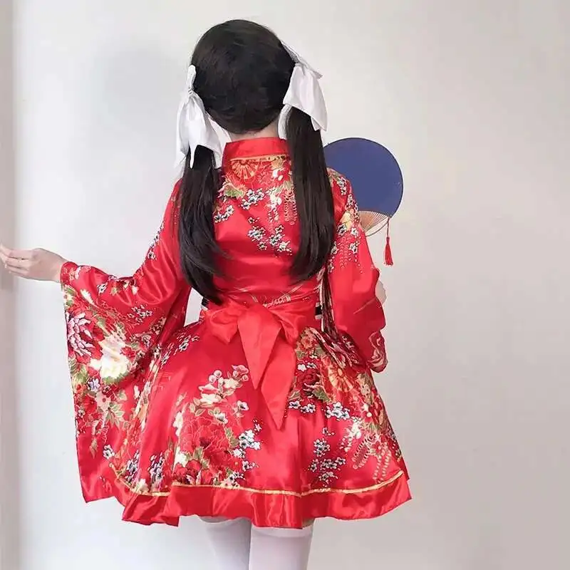robe kimono traditionnelle japonaise rouge