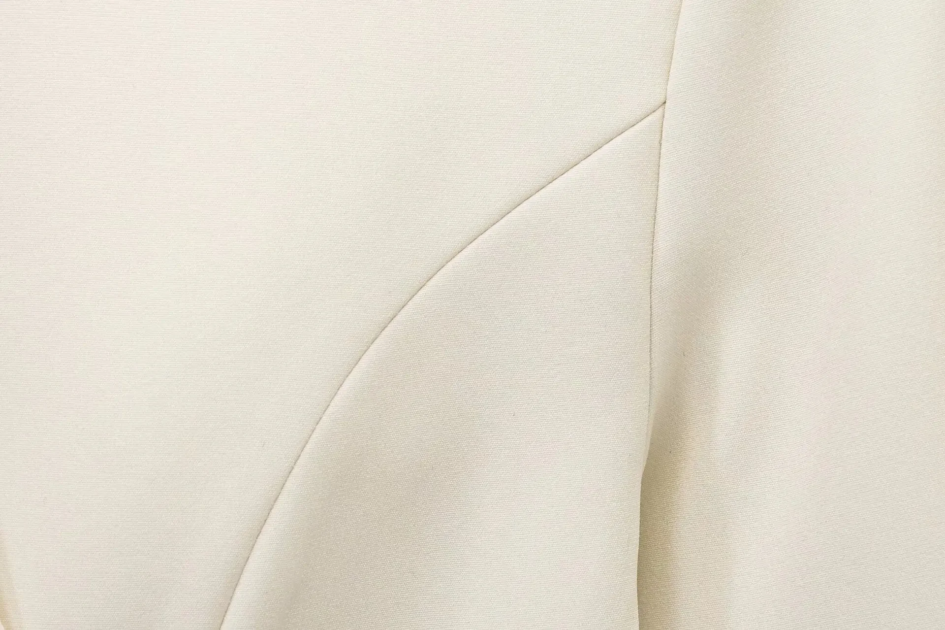 kimono blanc tendance pour femme moderne